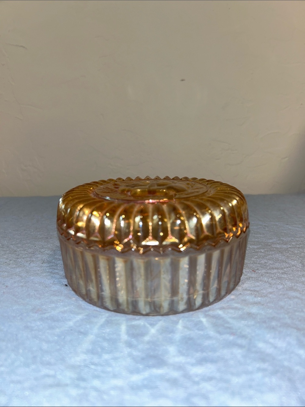 Jeannette Glass marigold iridescent carnival glass powder or candy jar with rose - Picture 5 of 15